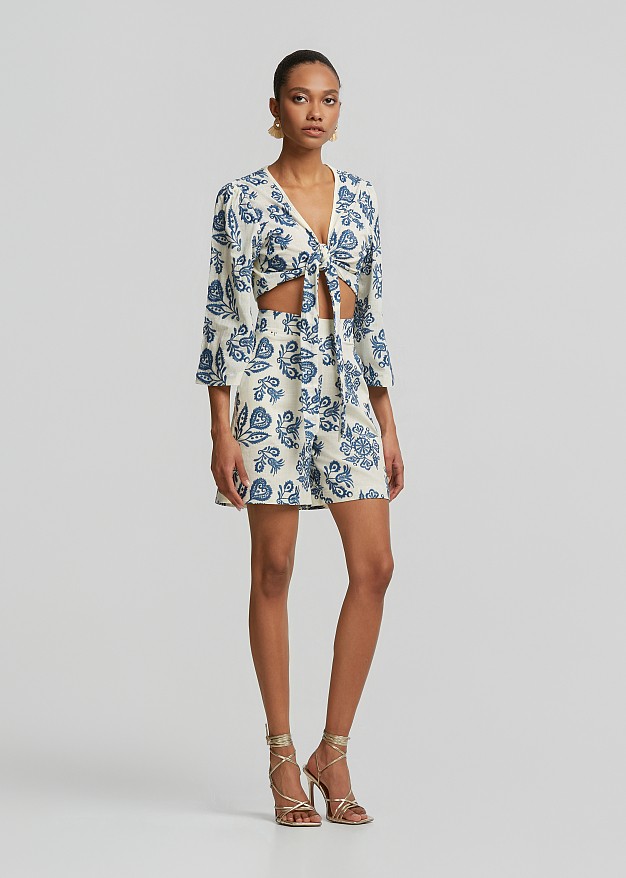 Blouse with printed embroidery in a linen look