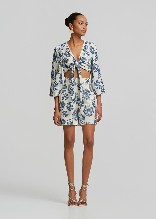 Blouse with printed embroidery in a linen look