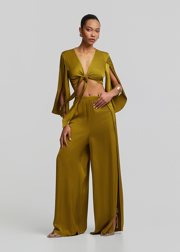 Satin-look top with a front tie