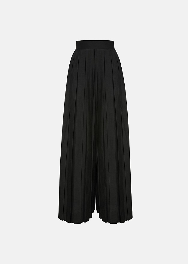 Cropped pleated trousers