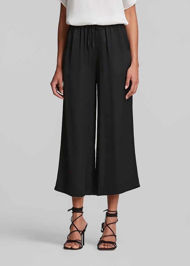 Pantaloni crop drepți cu aspect satinat