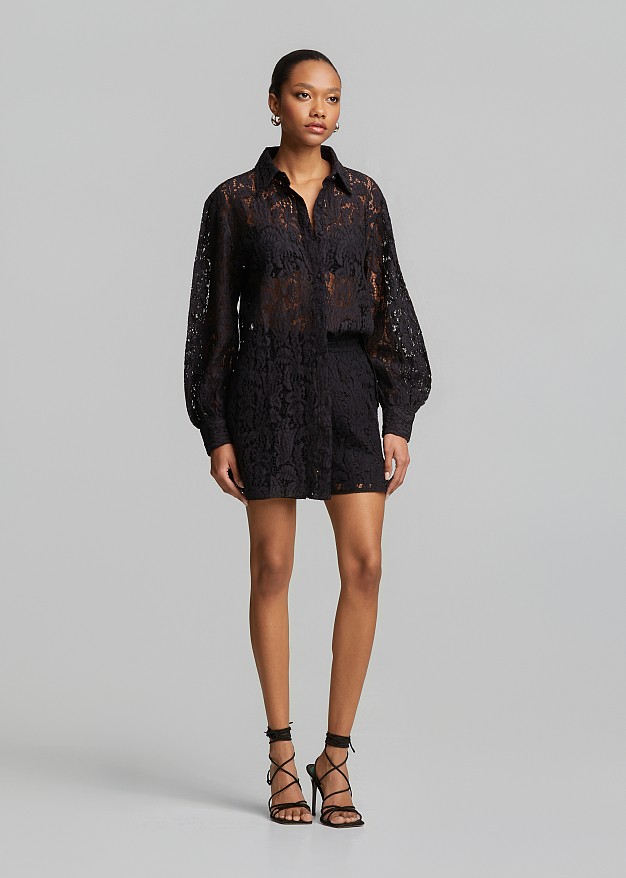 Comfortable lace shirt