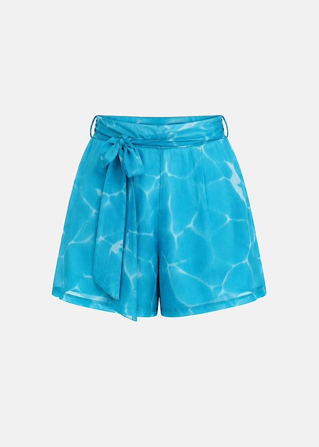 Shorts in batik print