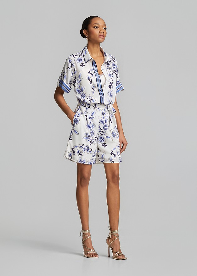 Printed shorts with metallic details