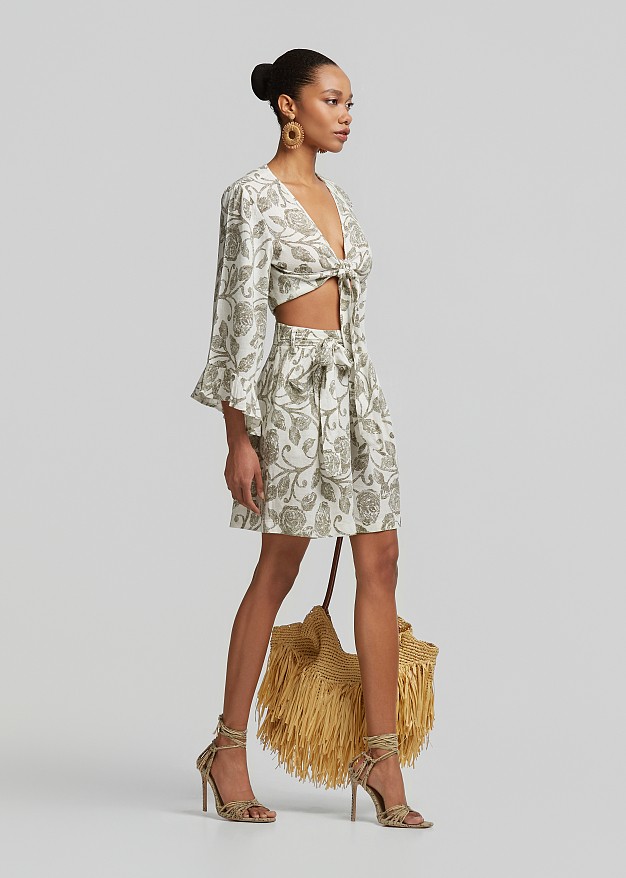 Printed high-waisted shorts