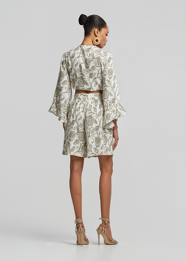 Printed high-waisted shorts