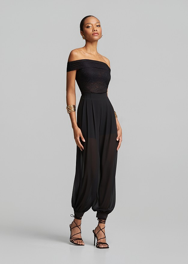 Off shoulder μπλούζα από δαντέλα