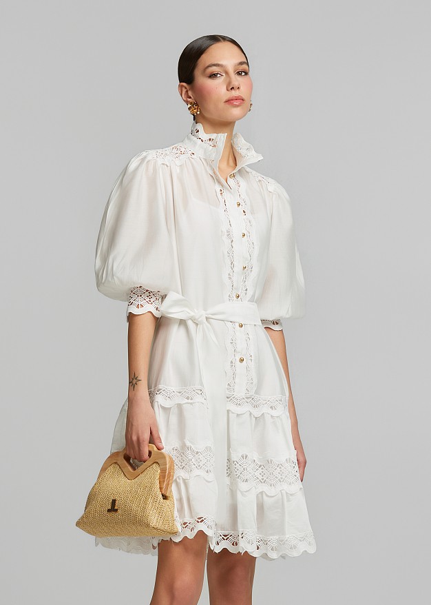 Rochie scurtă cu dantelă decorativă