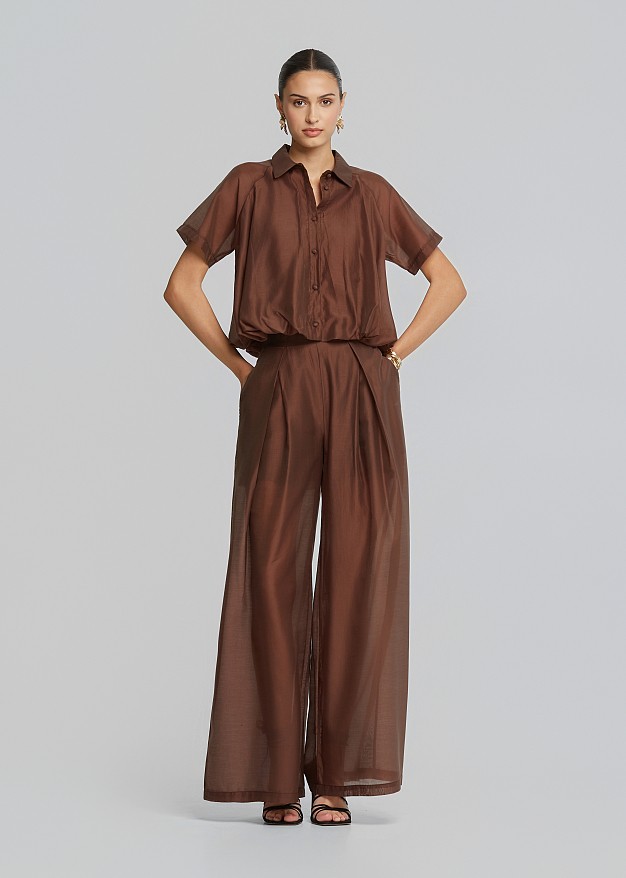 Cropped Tencel shirt with a balloon hem