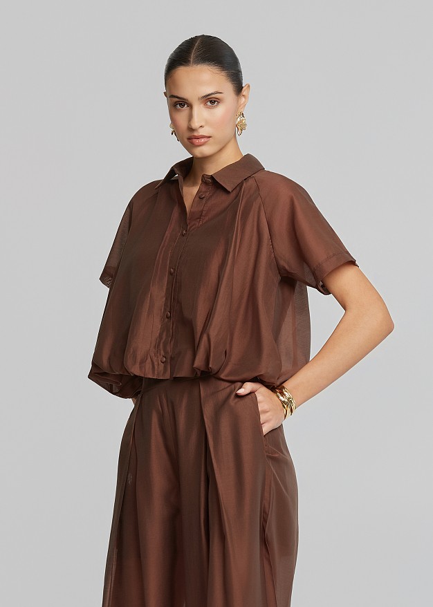 Cropped Tencel shirt with a balloon hem