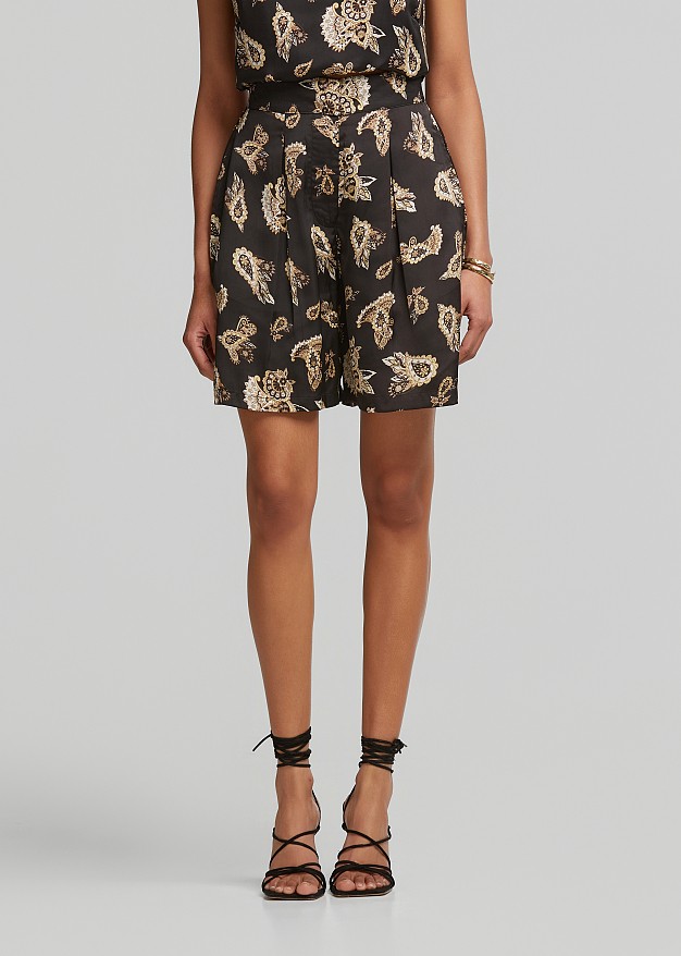 Printed high-waisted shorts in satin look