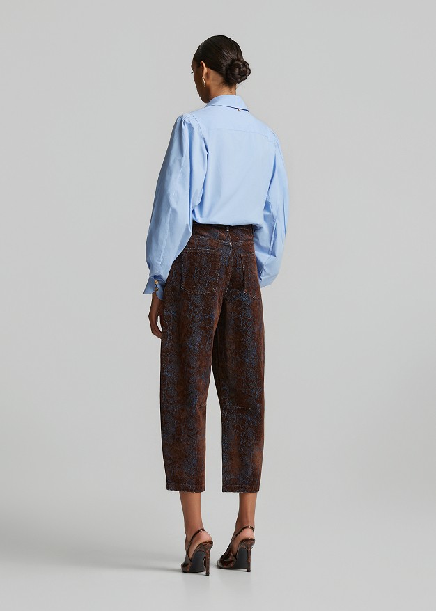 Barrel jeans with a velvet brocade print