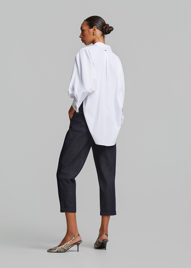 High-waisted Mom fit jeans