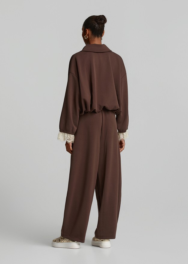 Barrel-leg trousers with lace detailing