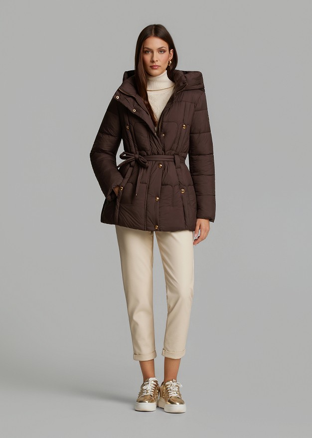 Short hooded puffer jacket