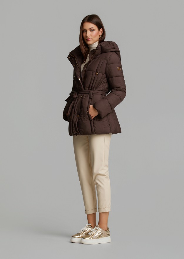 Short hooded puffer jacket