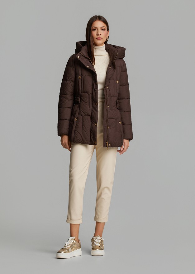 Short hooded puffer jacket