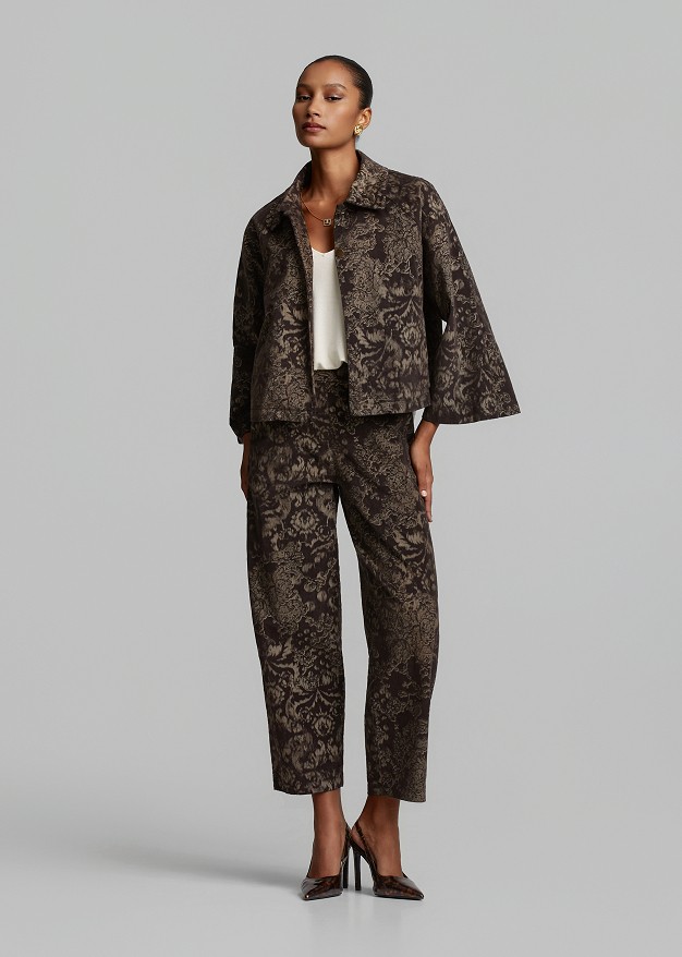 Boxy brocade jacket with 3/4 sleeves