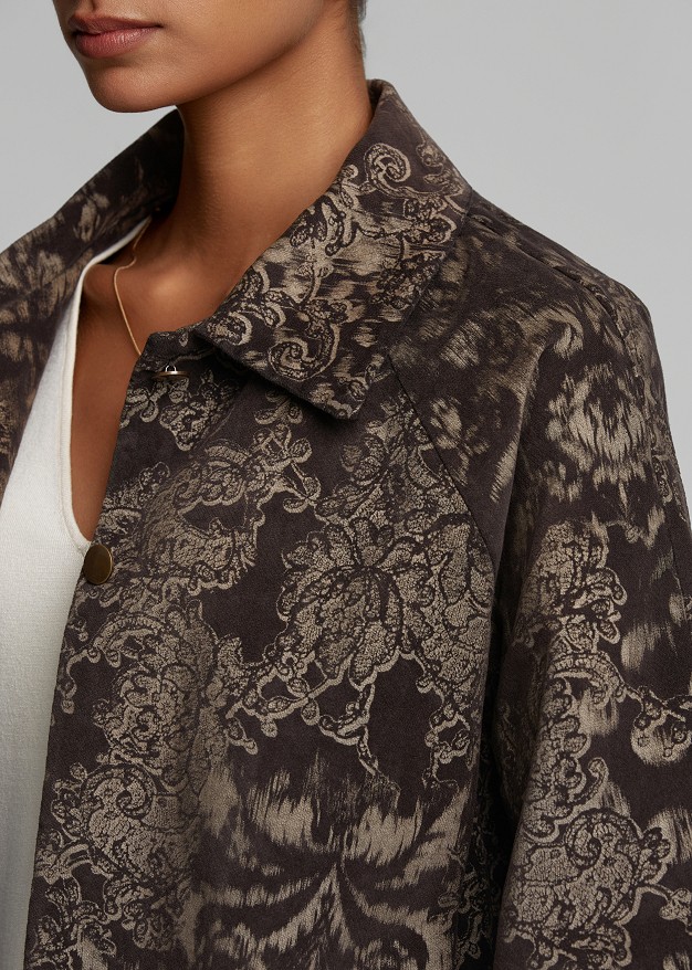 Boxy brocade jacket with 3/4 sleeves