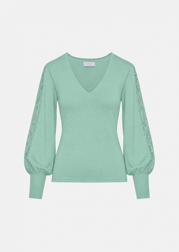 Knit top with dots detailing