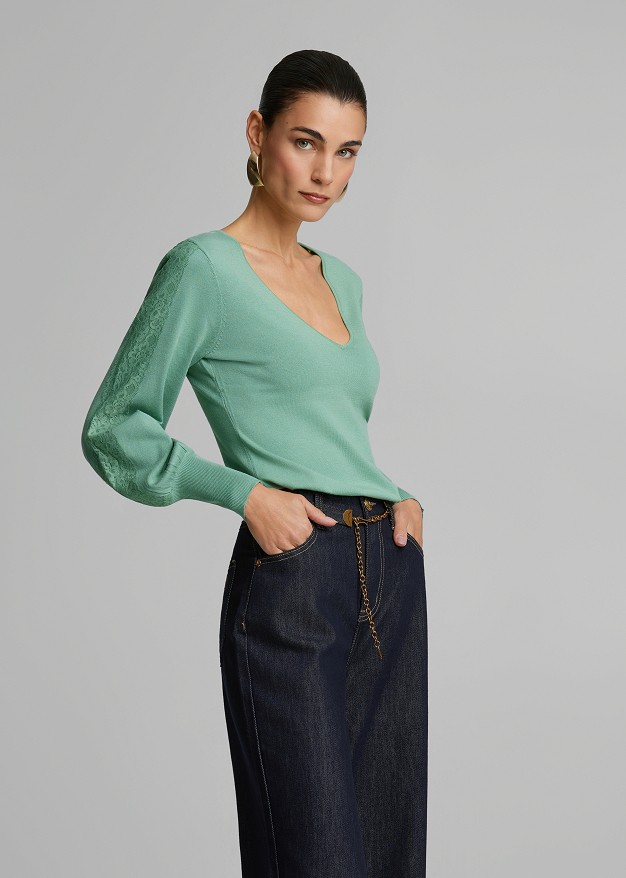 Knit top with dots detailing