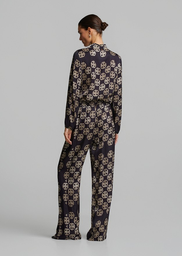 Mandarin collar blouse in satin printed look