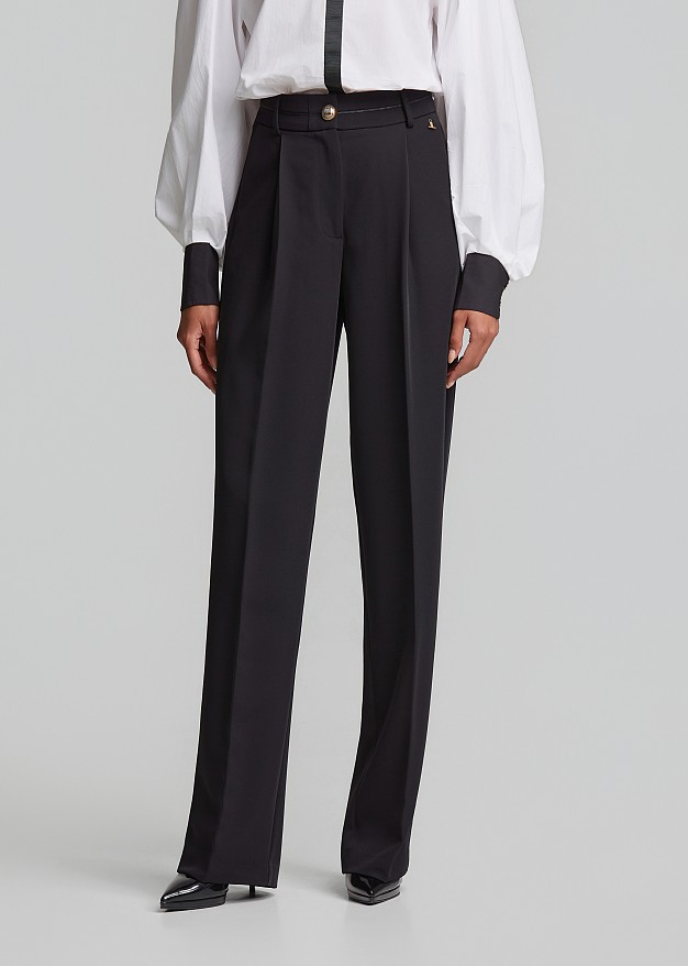 High-waisted crepe trousers