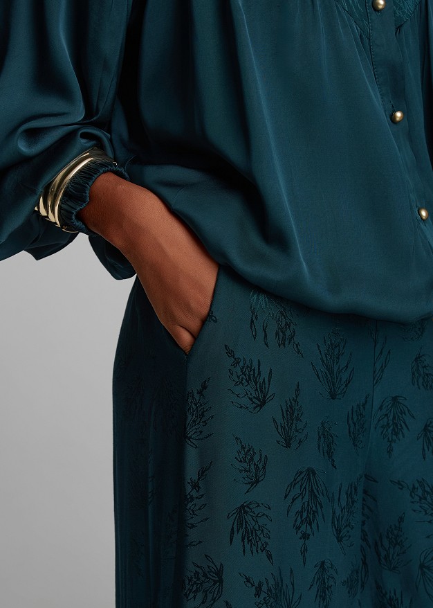Printed jacquard trousers in satin look