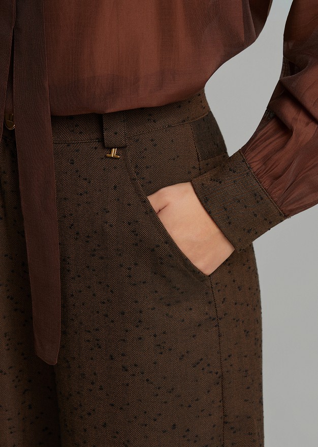 Textured, dotted-pattern barrel trousers