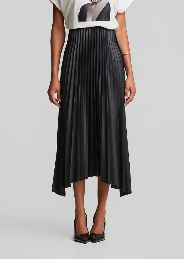 Pleated midi skirt in leather look