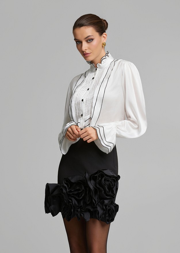 Mini skirt with satin-effect floral appliqué