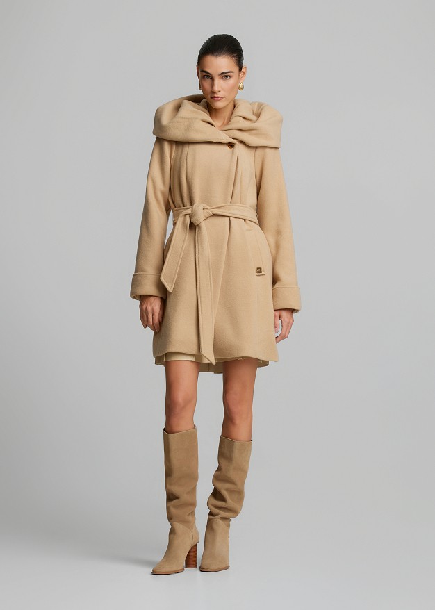 Palton scurt cu glugă oversized