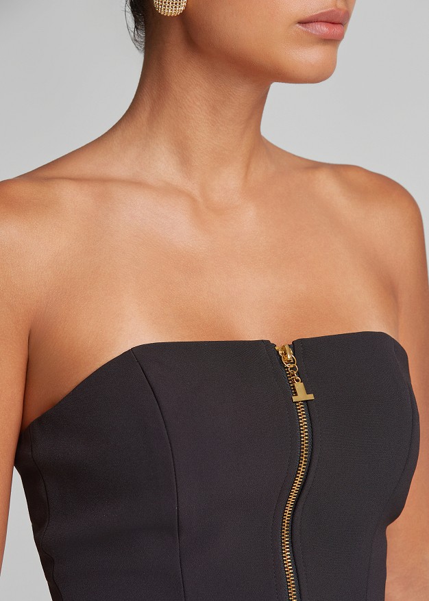 Strapless top with a zip fastening