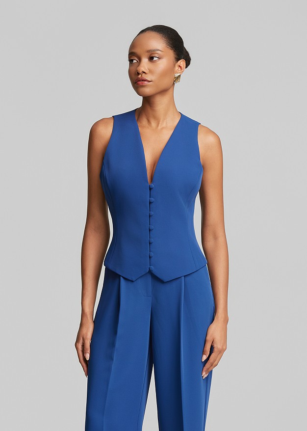 Crepe vest with covered buttons