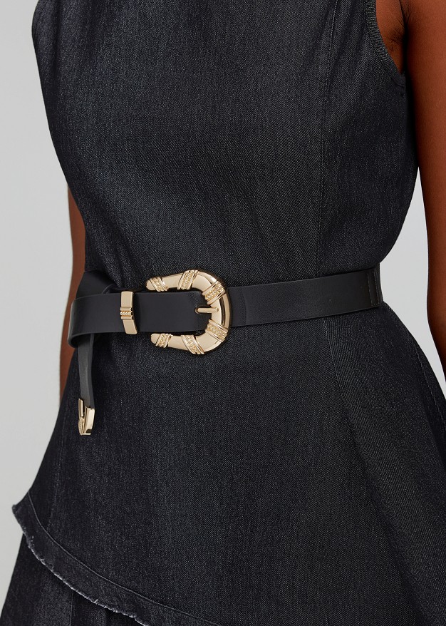 Elastic belt with buckle
