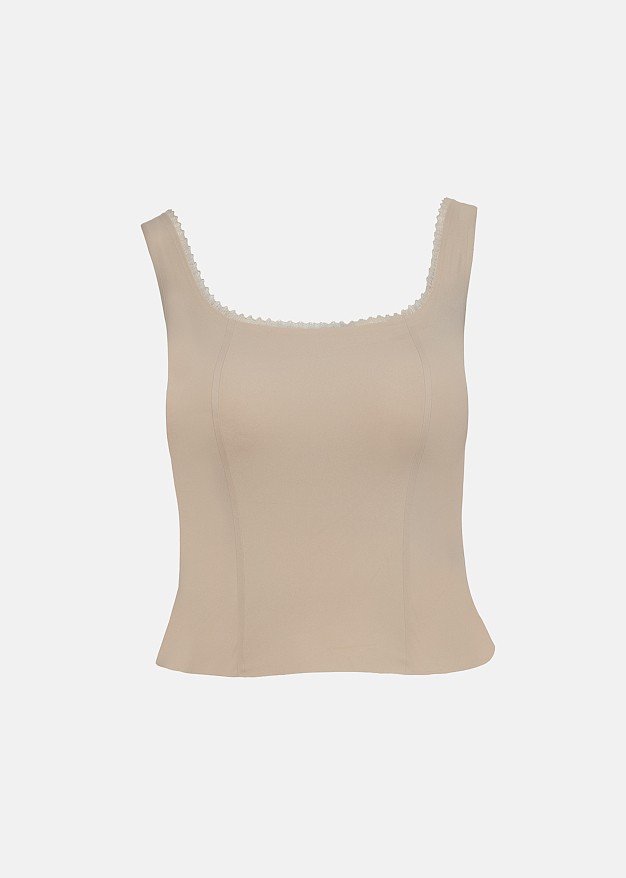 Stretch inner-fit top in lace detail