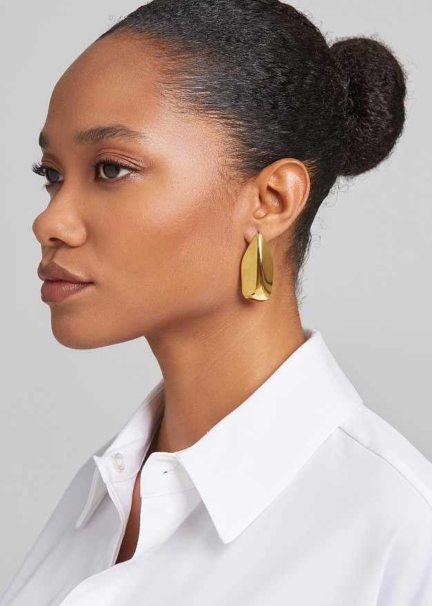 Oversize earrings in gold tone