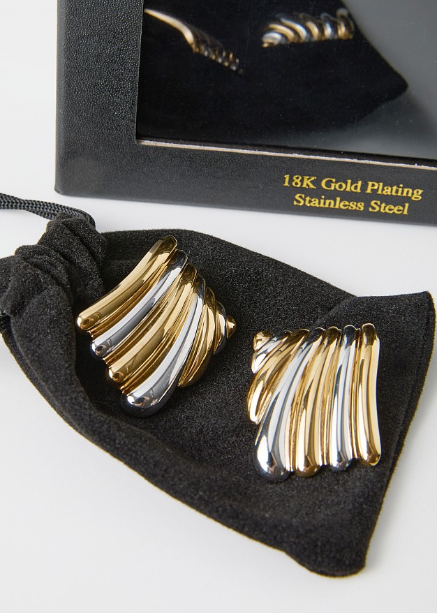 Two-tone square earrings
