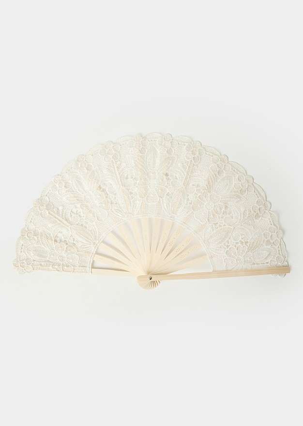 Bamboo fan with embroidered lace