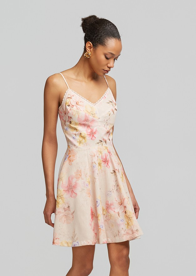 Rochie scurtă cu print și dantelă