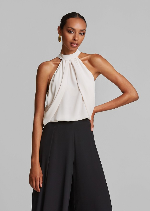 Blouse in adjustable sleeves