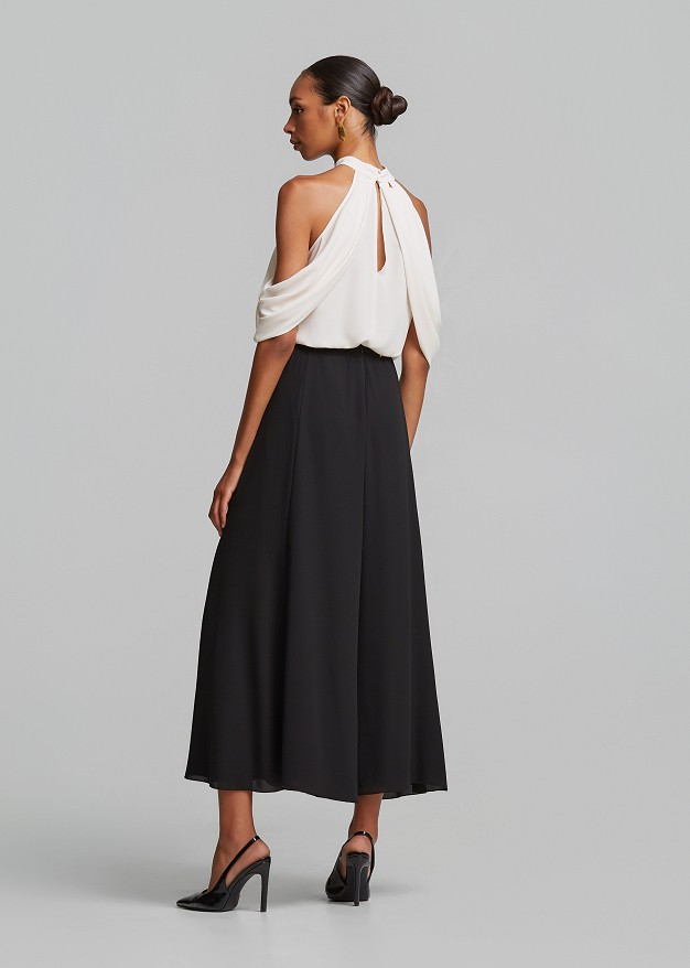Blouse in adjustable sleeves