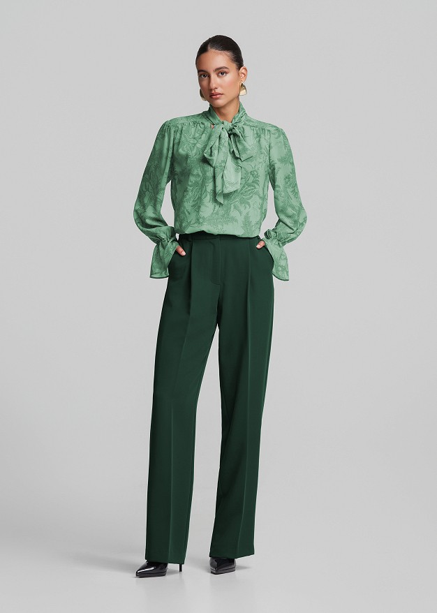 Printed blouse with neck tie