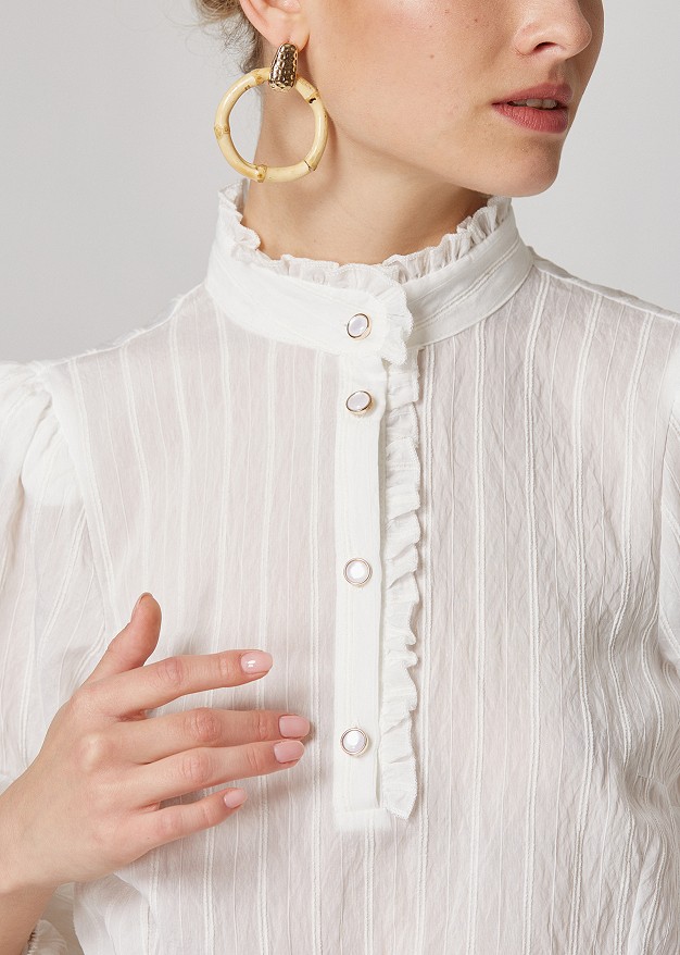 Blouse with striped fabric