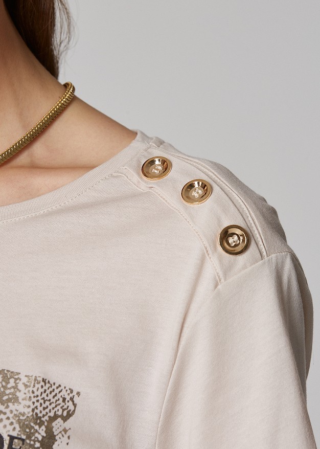Блуза с щампа и декоративни копчета