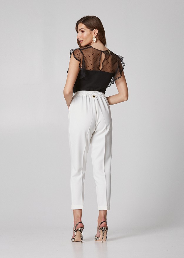 Highrise trousers with gold button