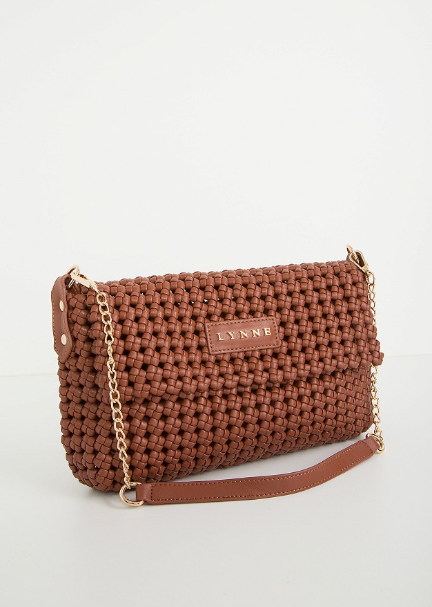 Wooven bag with metallic chain