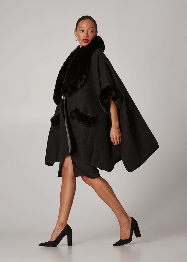 Cape with fur details and pockets