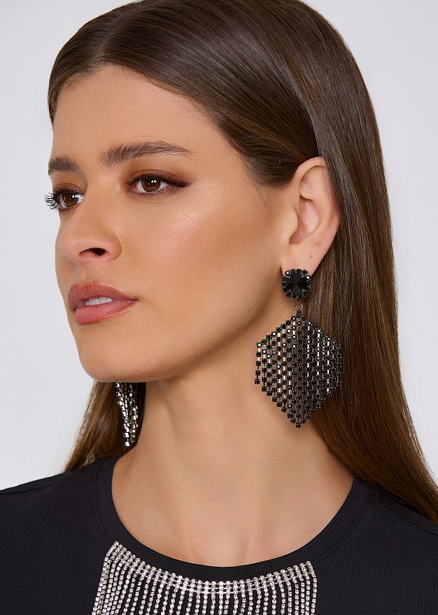 Drop earrings with black crystal