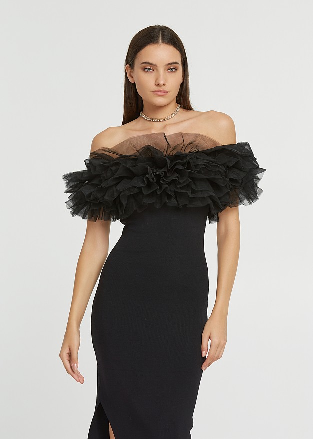 Off-shoulder dress with tulle